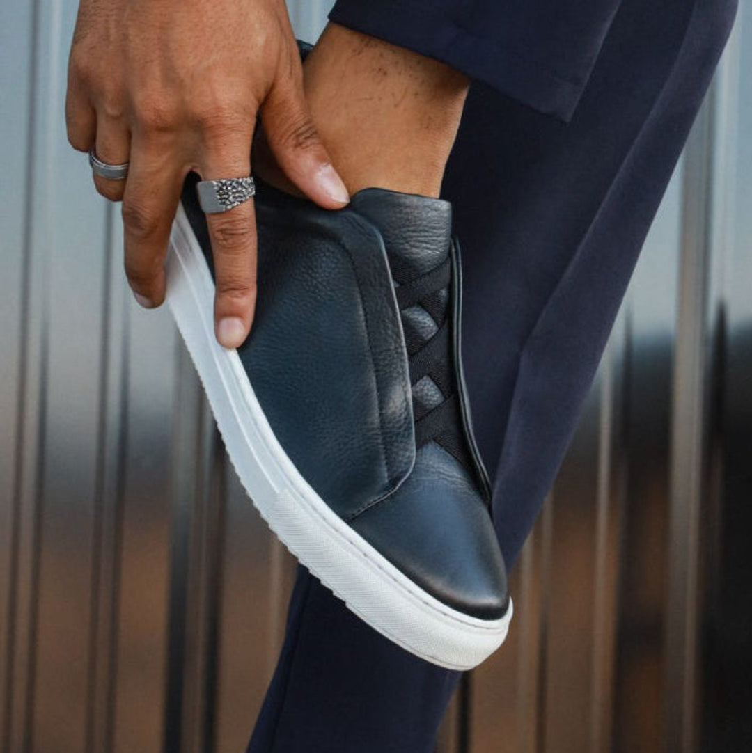 33's Laceless Low Top