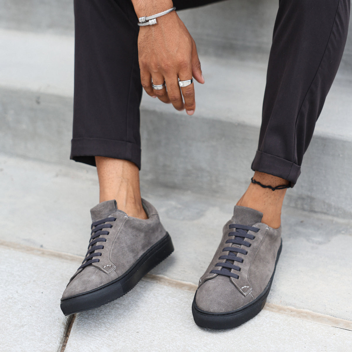 #color_grey suede