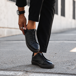 33's Laceless Low Top